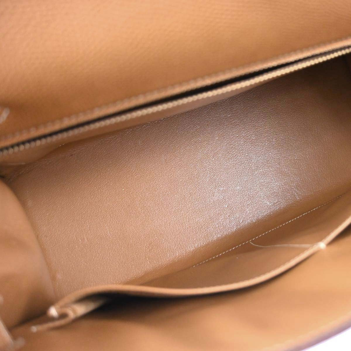 Hermes Kelly Brown Courchevel With Gold Hardware Beige Calfskin Handbag (Pre-Owned)