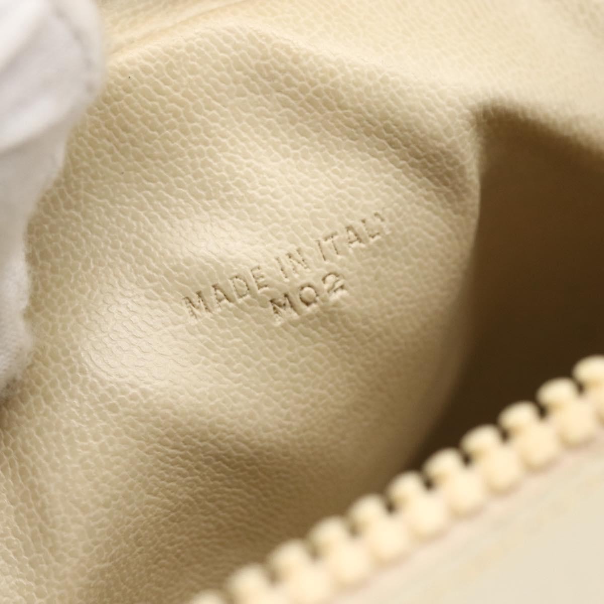 Celine Vintage Leather White Leather Shoulder Bag Bag (Pre-Owned)