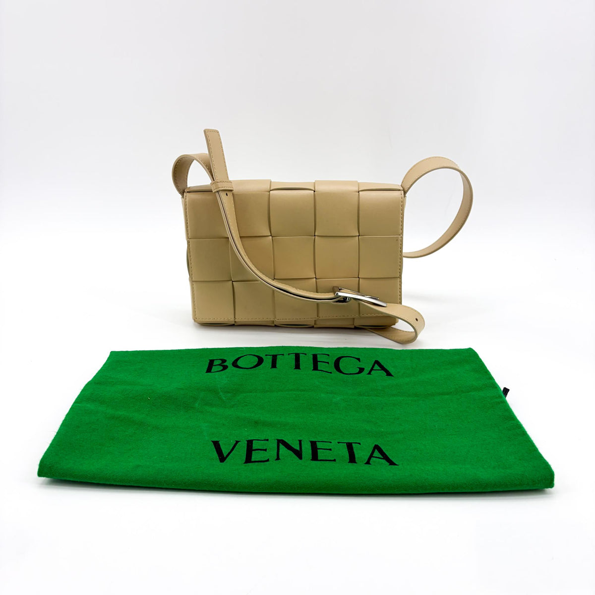 Bottega Veneta Cassette Zip Maxi Intrecciato Webbed Canvas Beige Other Crossbody Bag Bag (Pre-Owned)