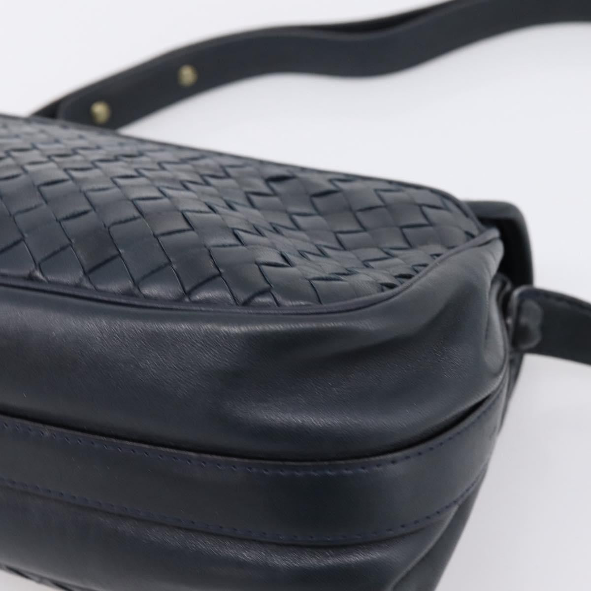 Bottega Veneta Shoulder Leather Black Leather Shoulder Bag Bag (Pre-Owned)