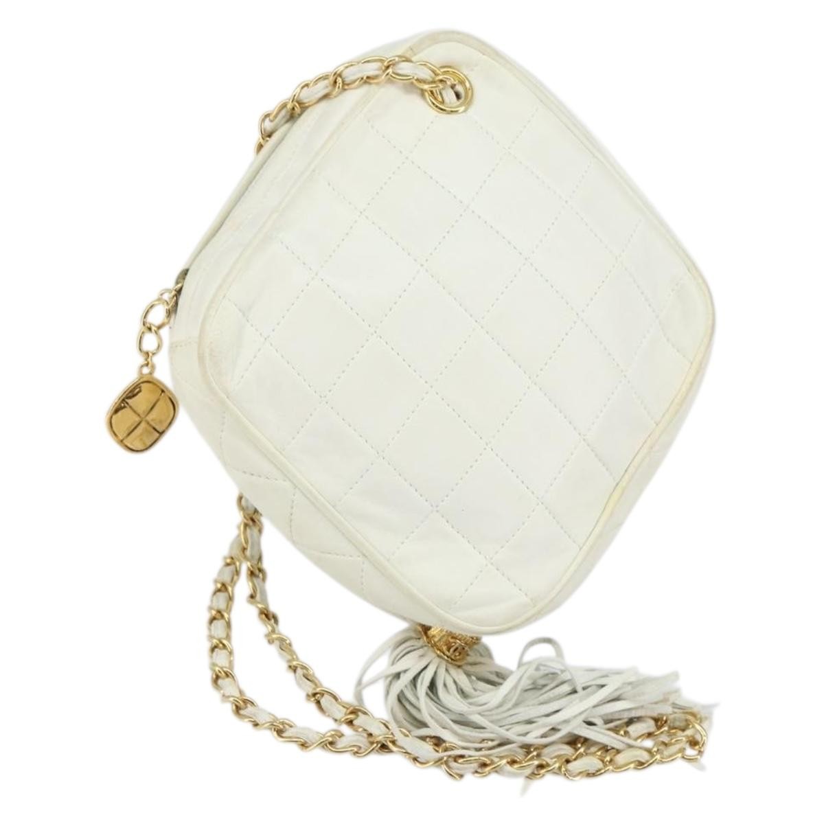 Chanel Vintage Diamond Tassel Quilted Lambskin White Leather Crossbody Bag Bag (Pre-Owned)