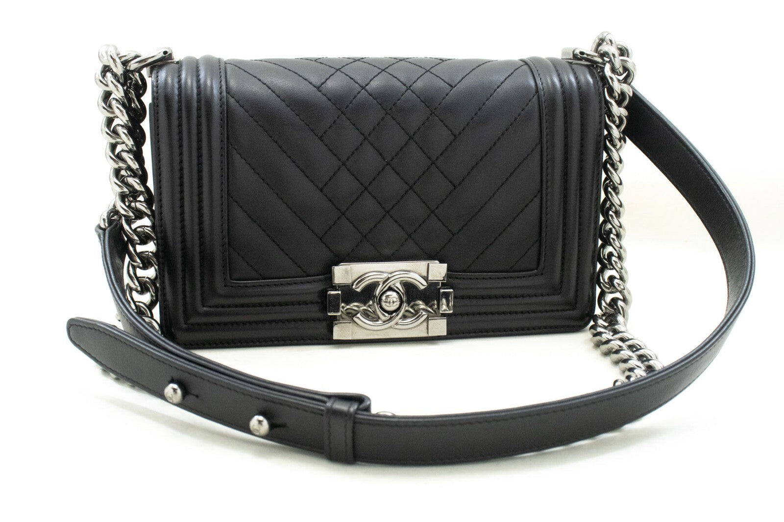 Chanel Boy Flap Quilted Calfskin Black Calfskin Shoulder Bag Bag (Pre-Owned)