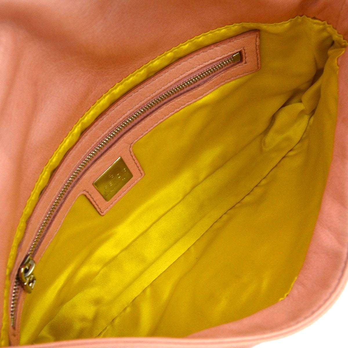 Fendi Baguette Leather Pink Leather Handbag (Pre-Owned)