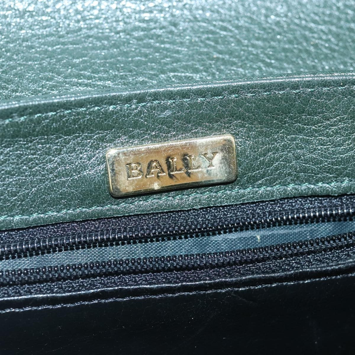 Bally Vintage Leather Green Leather Shoulder Bag Bag (Pre-Owned)