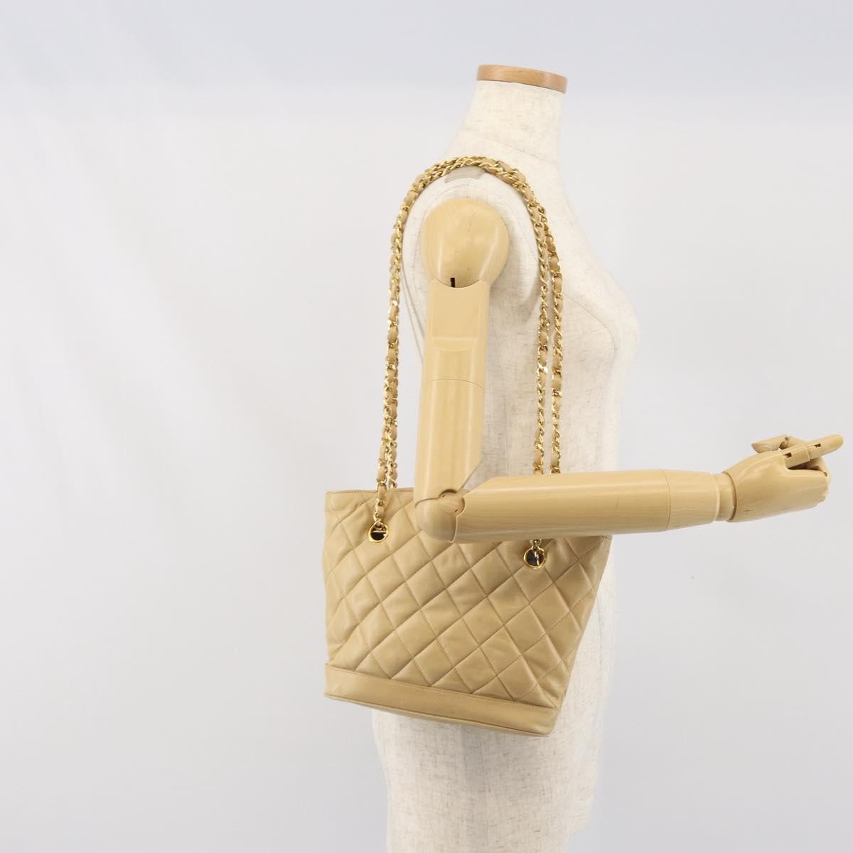 Chanel Vintage Cc Chain Shopper Quilted Leather Beige Leather Shoulder Bag Bag (Pre-Owned)