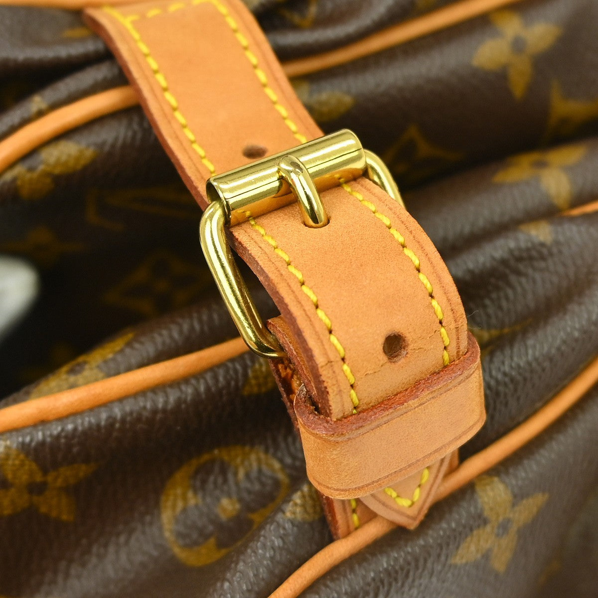 Louis Vuitton Saumur Monogram Brown Canvas Shoulder Bag Bag (Pre-Owned)
