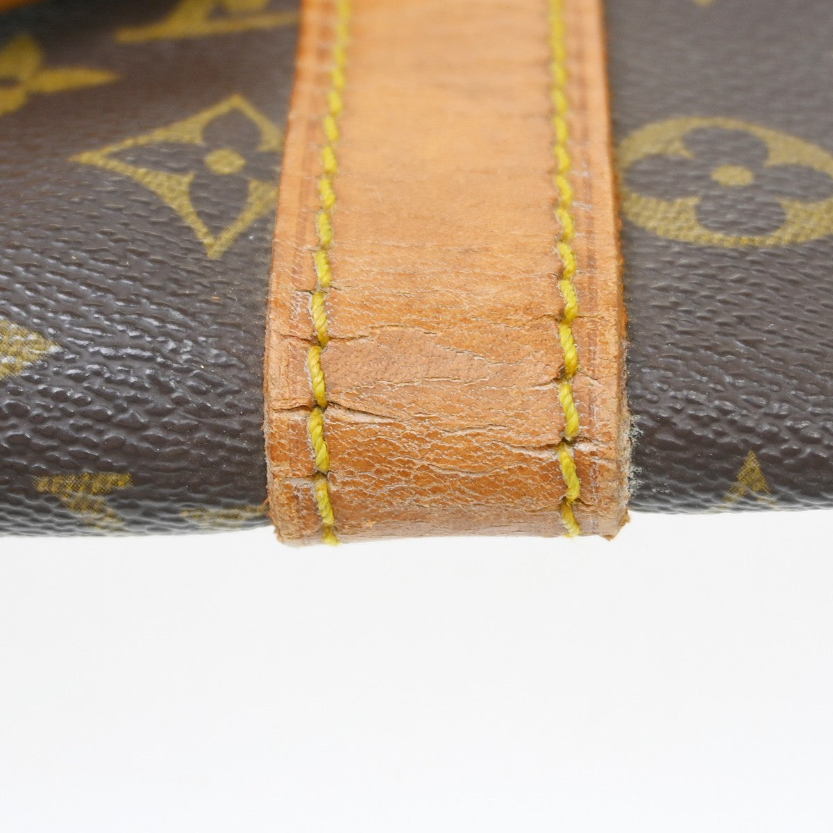 Louis Vuitton Keepall Monogram Canvas Brown Canvas Travel Bag Bag (Pre-Owned)