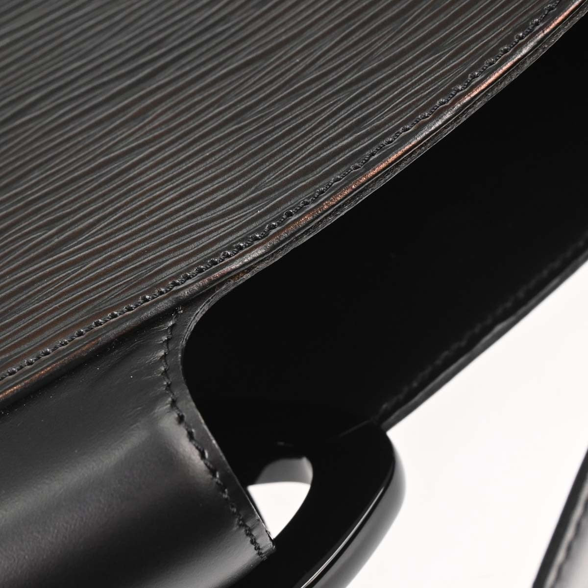 Louis Vuitton Reverie Epi Leather Black Leather Shoulder Bag Bag (Pre-Owned)