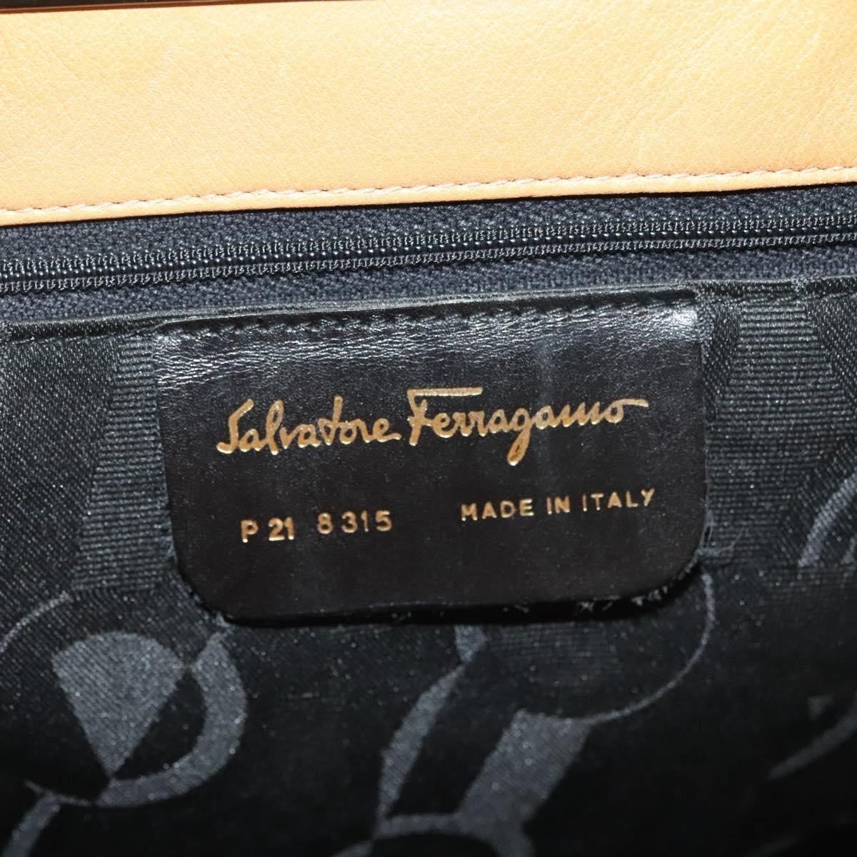 Salvatore Ferragamo Shoulder Leather Beige Leather Shoulder Bag Bag (Pre-Owned)