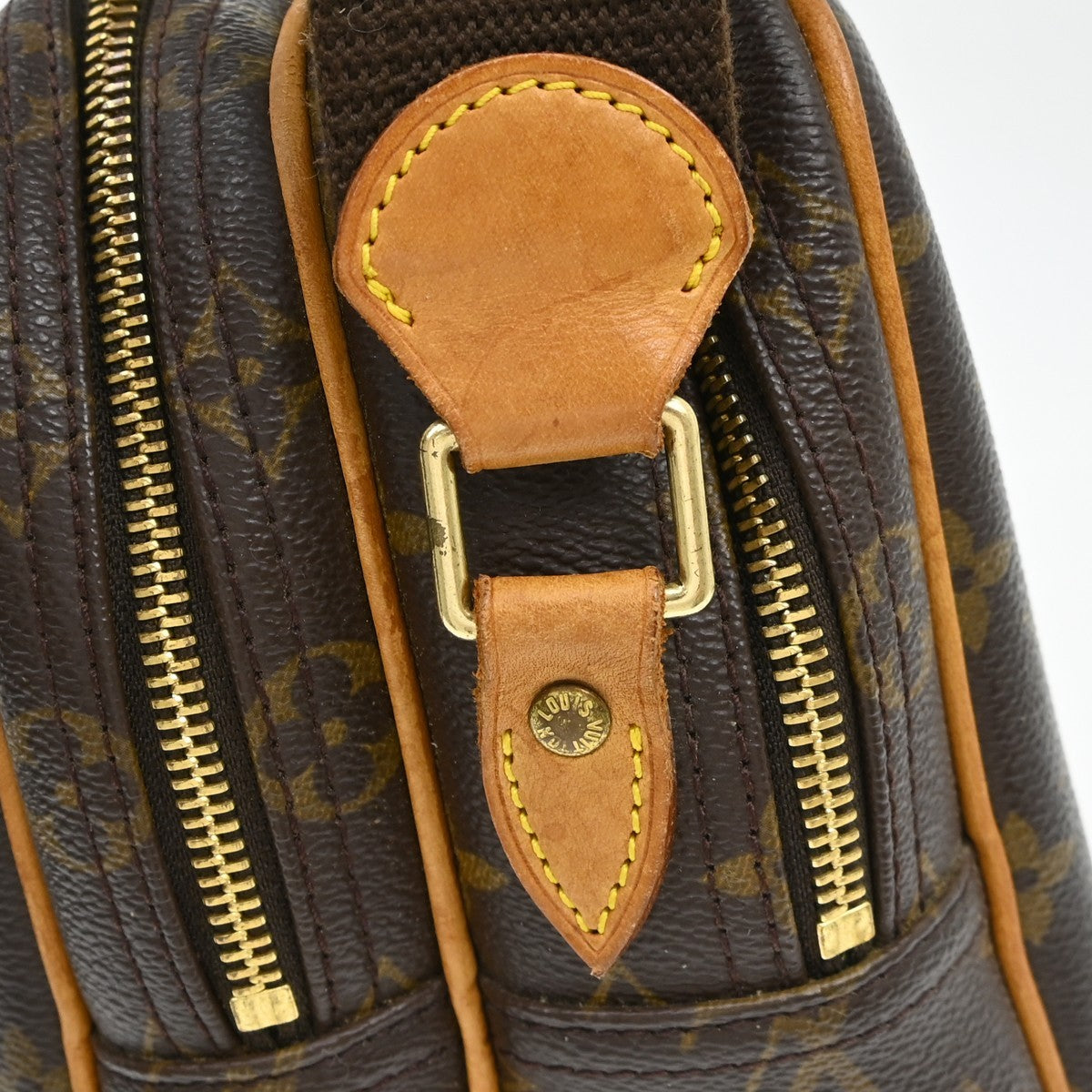Louis Vuitton Reporter Monogram Canvas Brown Canvas Shoulder Bag Bag (Pre-Owned)