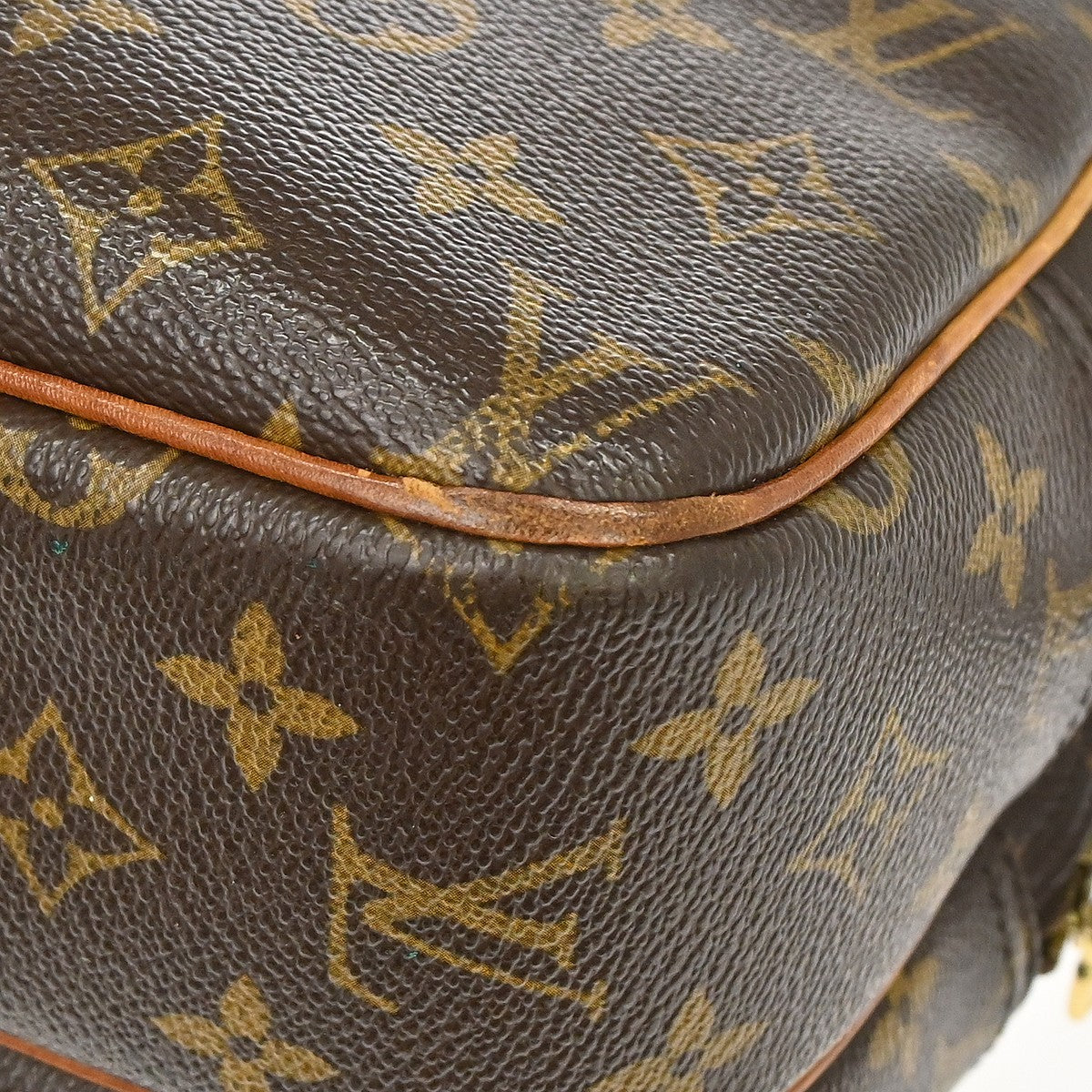 Louis Vuitton Reporter Monogram Canvas Brown Canvas Shoulder Bag Bag (Pre-Owned)