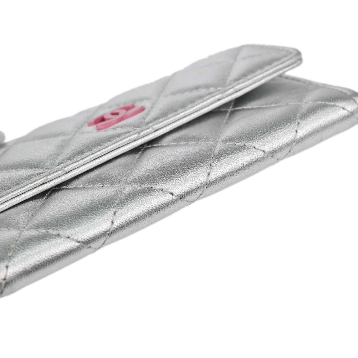 Chanel Cc Flap Card Case Quilted Lambskin Silver Leather Card Holders Accessory (Pre-Owned)