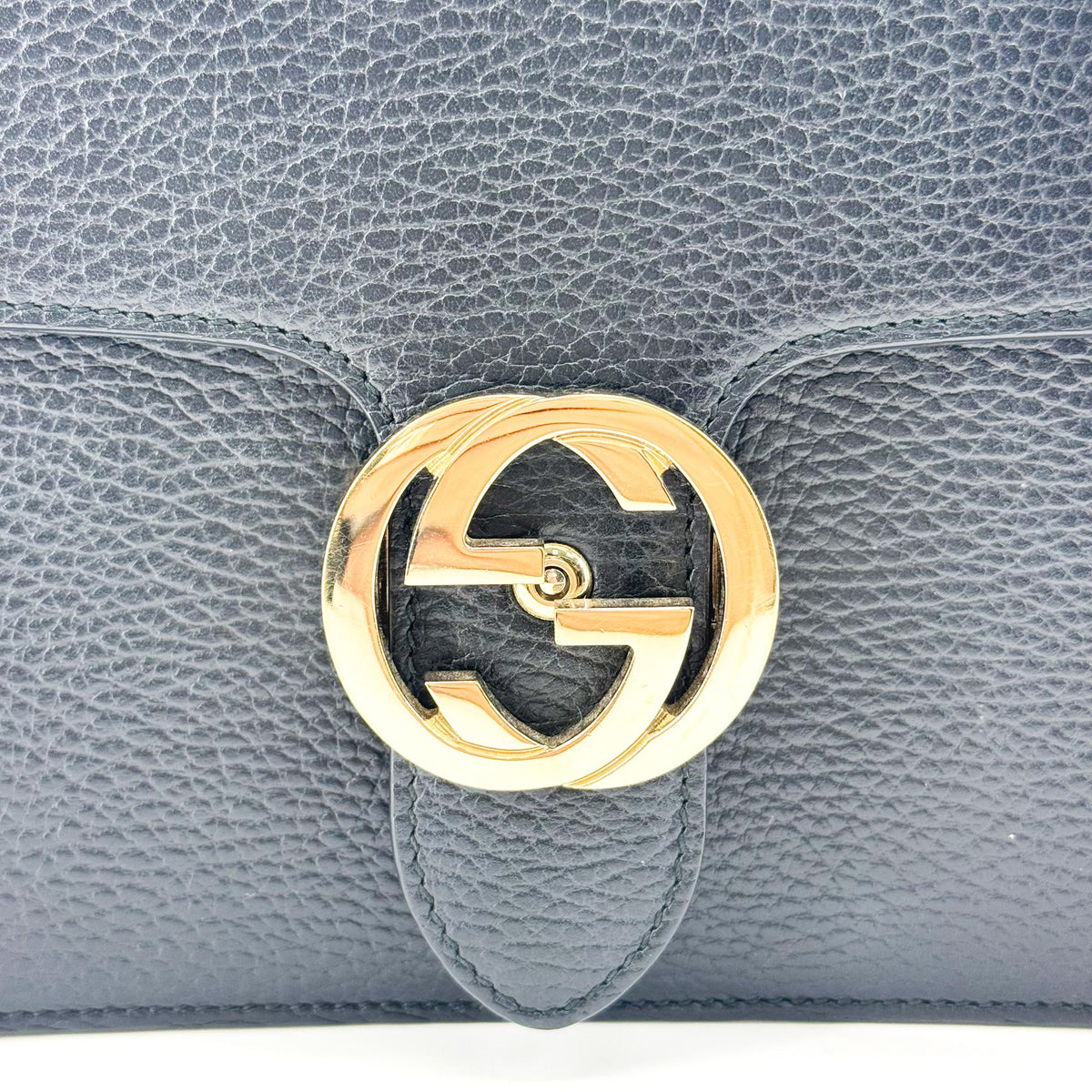Gucci Interlocking Leather Black Leather Shoulder Bag Bag (Pre-Owned)