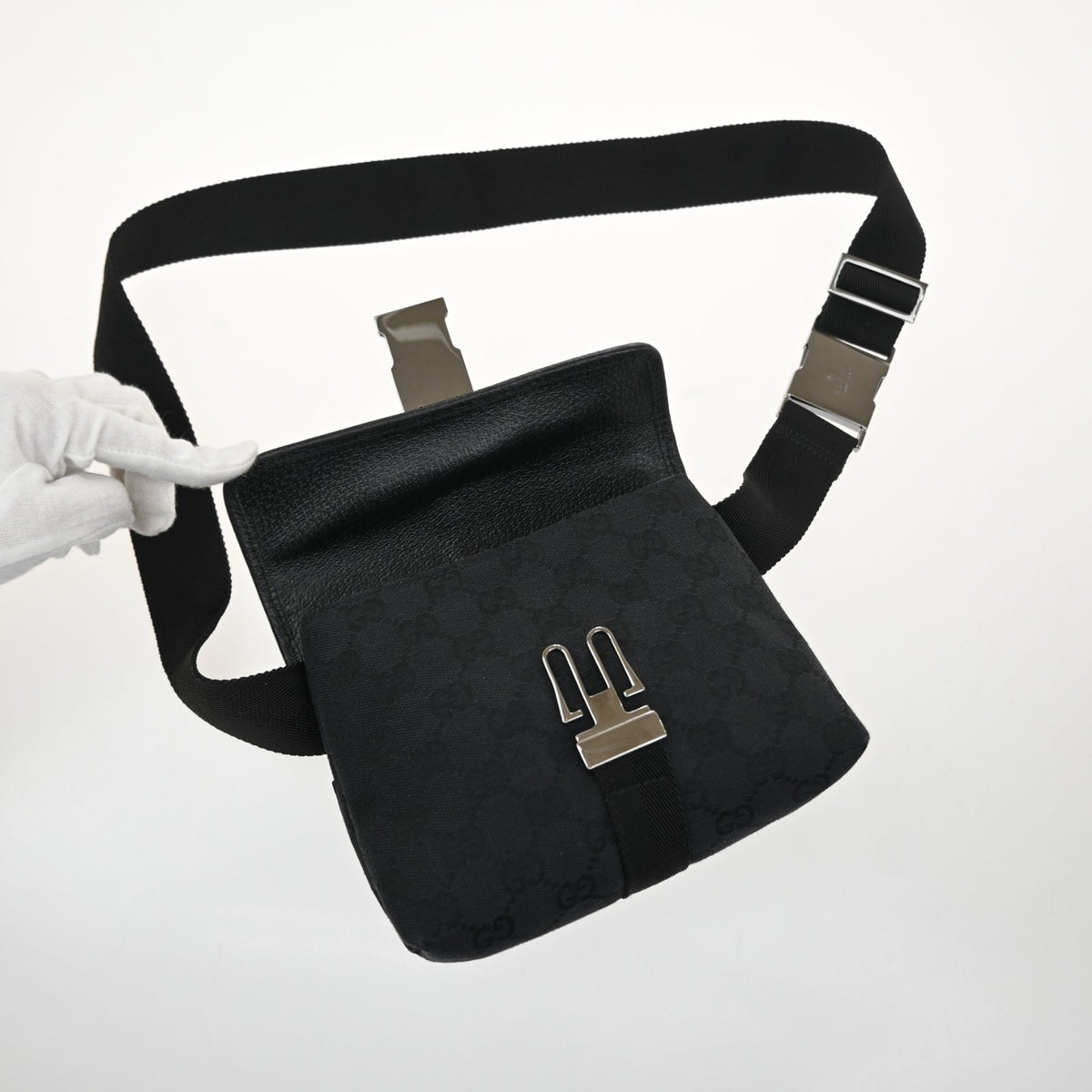 Gucci Buckle Waist Gg Canvas And Leather Black Canvas Clutche & Pouche Bag (Pre-Owned)