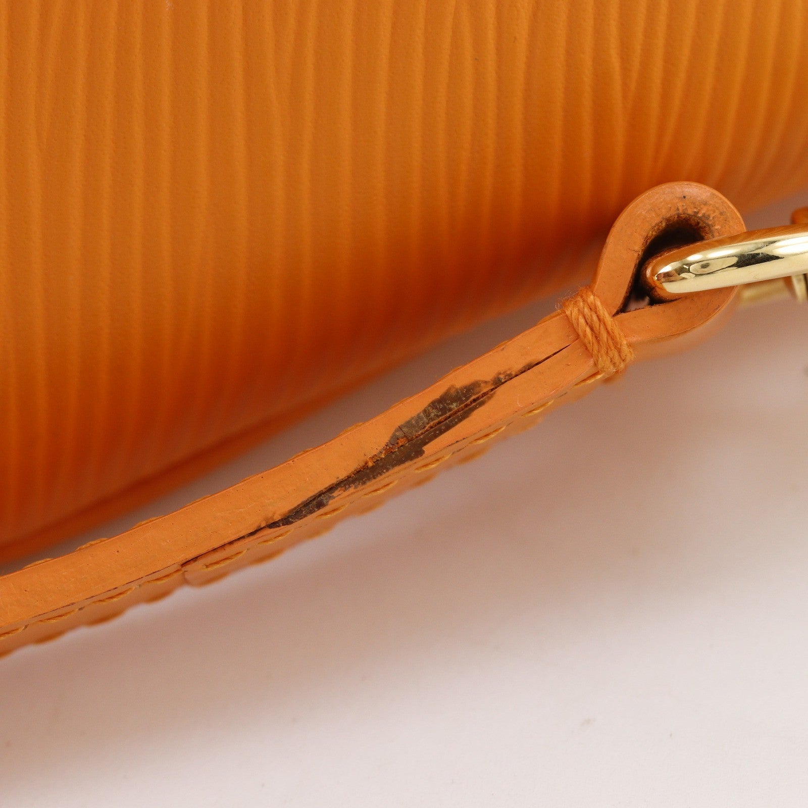 Louis Vuitton Dhanura Epi Leather Orange Leather Handbag (Pre-Owned)