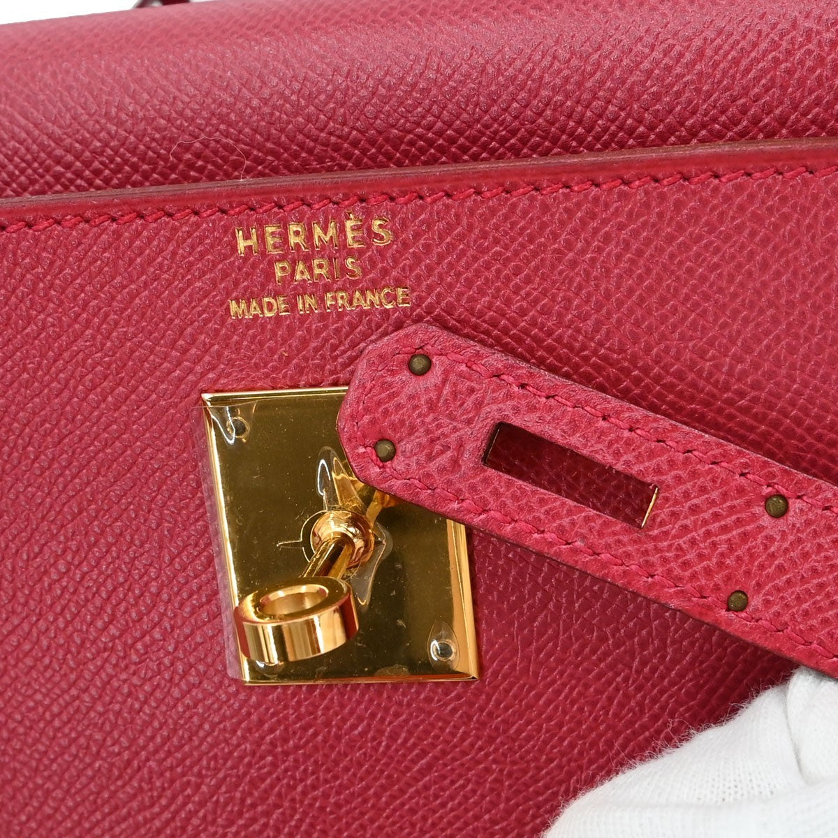 Hermes Kelly Red Courchevel With Gold Hardware Red Calfskin Handbag (Pre-Owned)