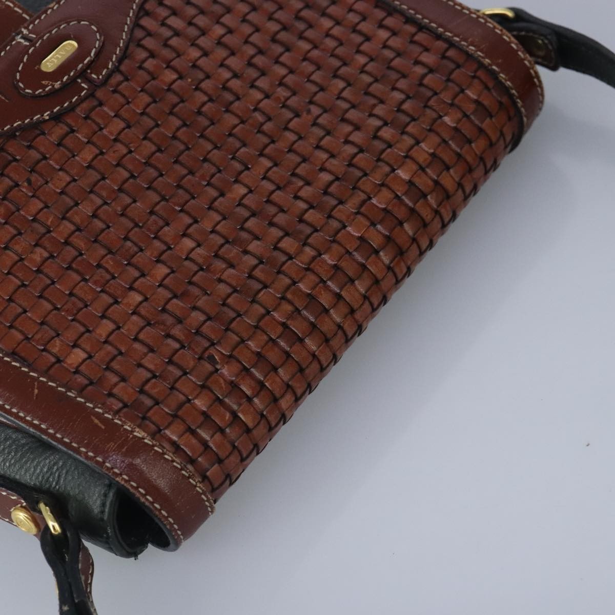 Bally Vintage Leather Green Leather Shoulder Bag Bag (Pre-Owned)