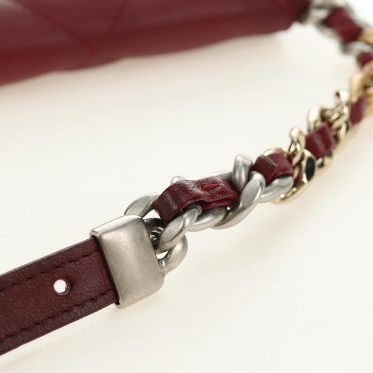 Chanel 19 Wallet On Chain Quilted Lambskin Burgundy Leather Shoulder Bag Bag (Pre-Owned)