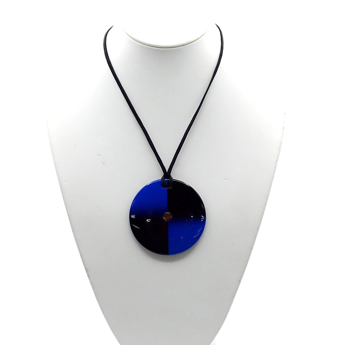 Hermes Necklace Buffalo Horn And Lacquer Blue Horn Necklace Jewelry (Pre-Owned)