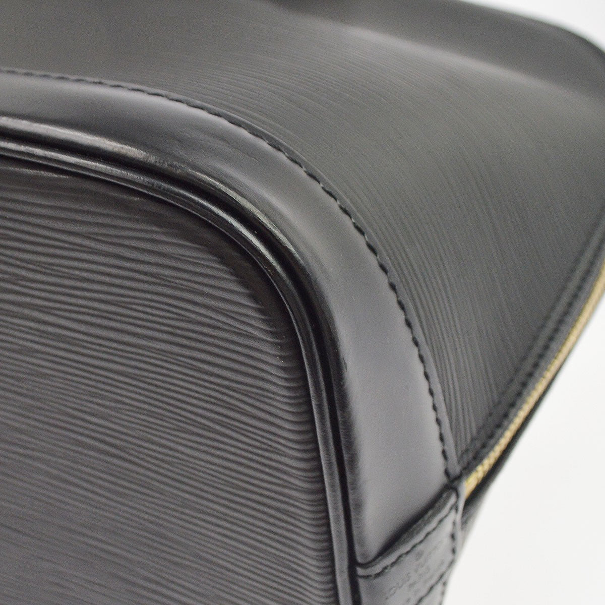Louis Vuitton Alma Epi Leather Black Leather Handbag (Pre-Owned)