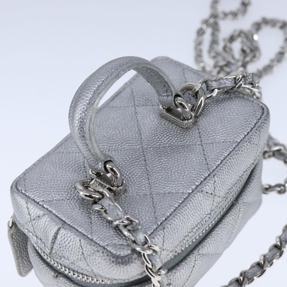 Chanel Classic Vanity Case With Chain Quilted Caviar Silver Leather Shoulder Bag Bag (Pre-Owned)