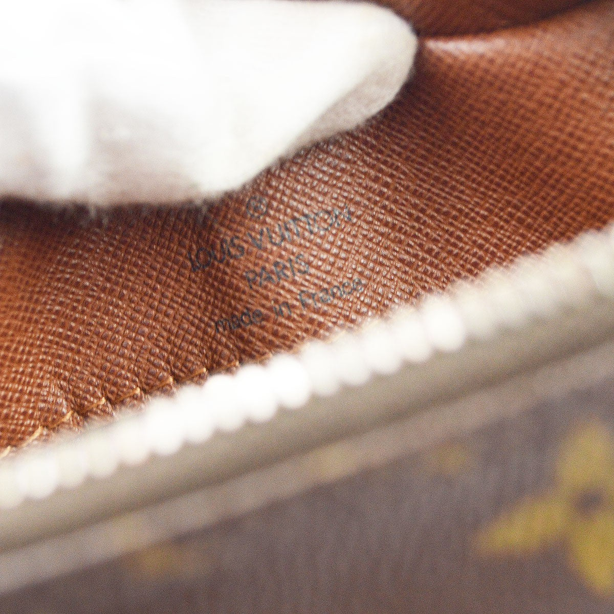 Louis Vuitton Nil Shoulder Bag Monogram Canvas Brown Canvas Shoulder Bag Bag (Pre-Owned)
