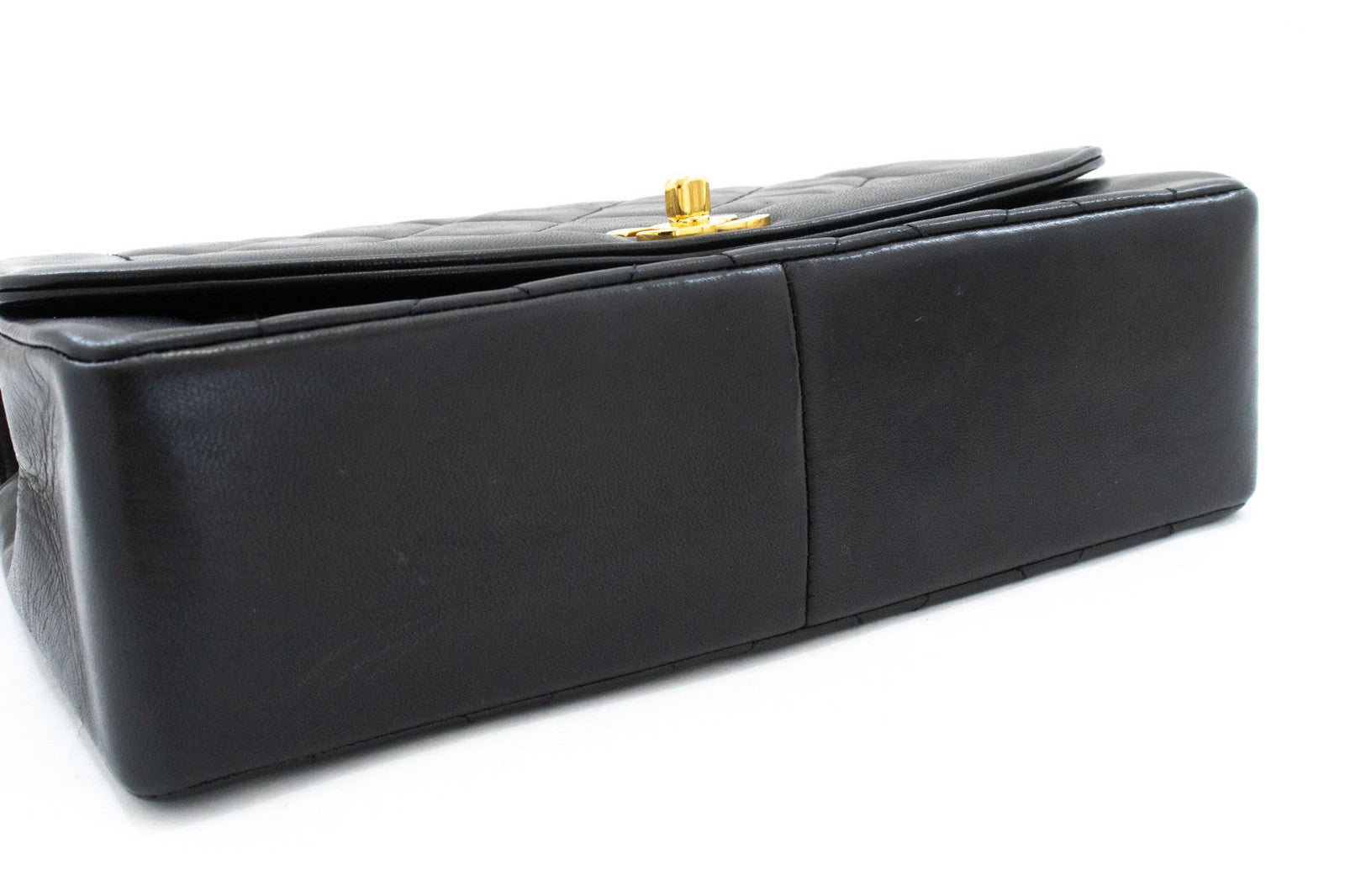 Chanel Vintage Chain Curved Flap Quilted Leather Black Leather Shoulder Bag Bag (Pre-Owned)