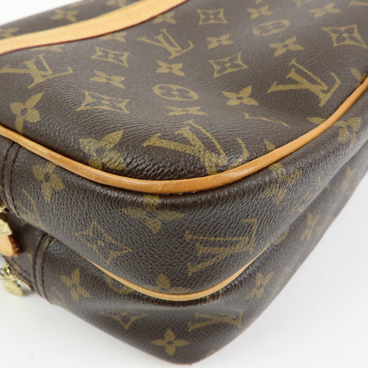 Louis Vuitton Reporter Monogram Canvas Brown Canvas Shoulder Bag Bag (Pre-Owned)