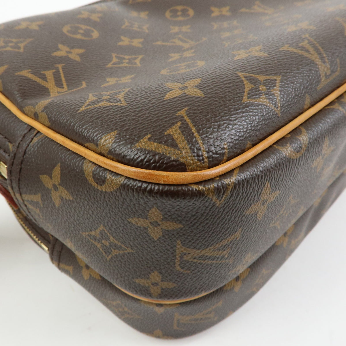 Louis Vuitton Reporter Monogram Canvas Brown Canvas Shoulder Bag Bag (Pre-Owned)
