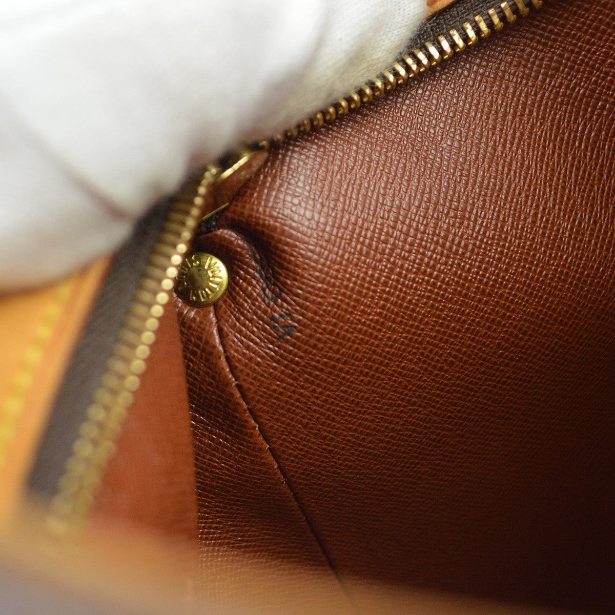 Louis Vuitton Drouot Monogram Canvas Brown Canvas Handbag (Pre-Owned)