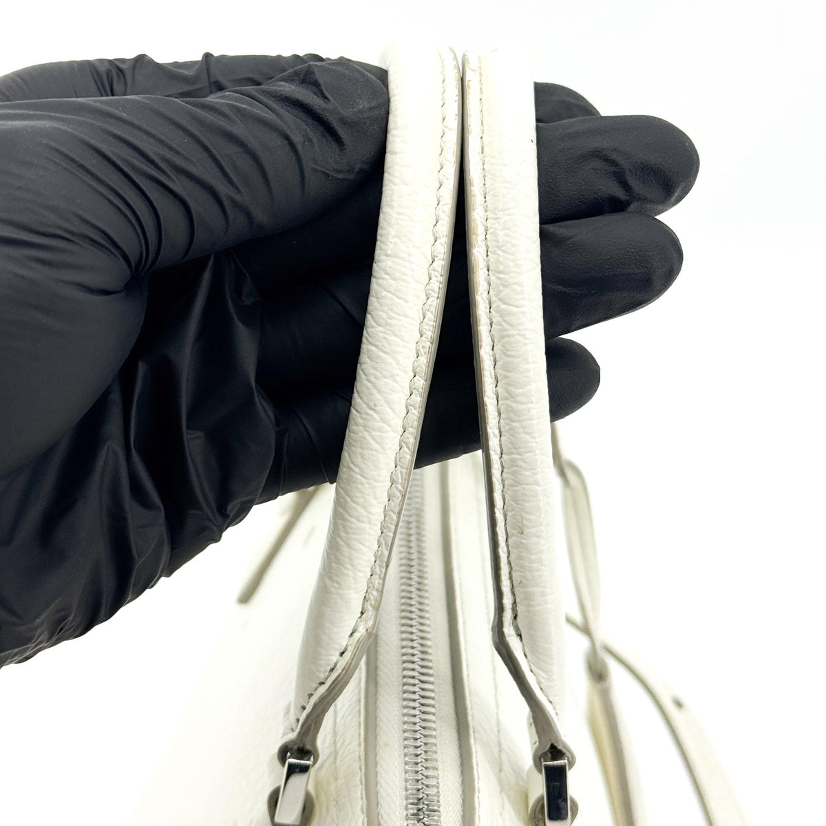 Maison Margiela Femme Micro Sac 5Ac Leather White Leather Shoulder Bag Bag (Pre-Owned)