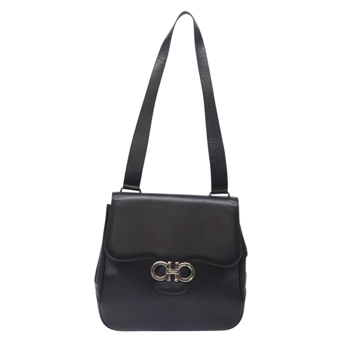 Salvatore Ferragamo Gancini Leather Black Leather Shoulder Bag Bag (Pre-Owned)