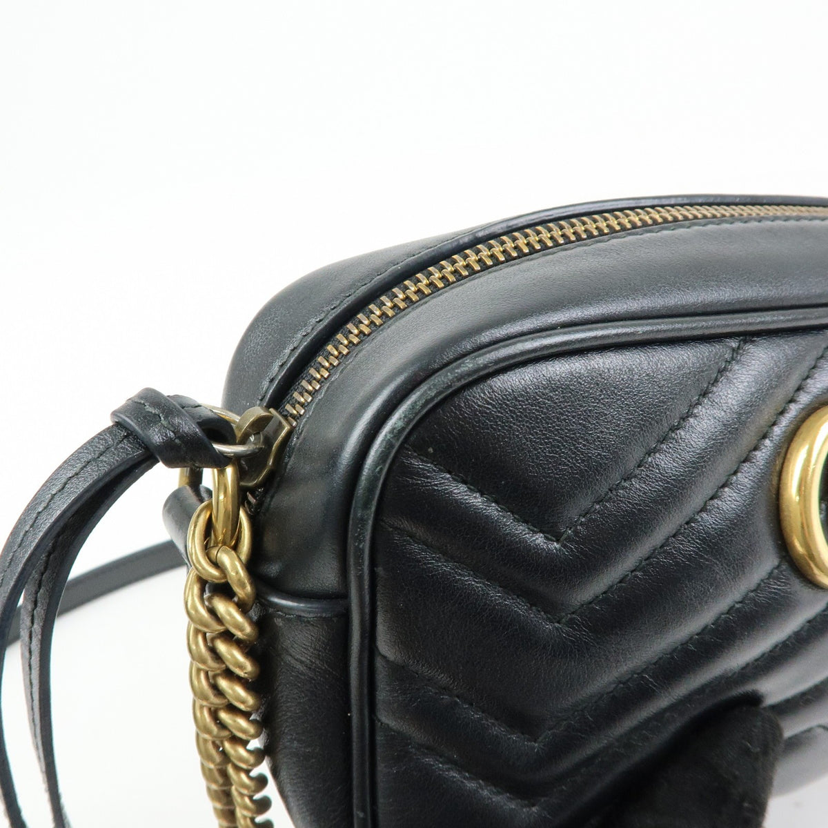 Gucci Gg Marmont Matelasse Patent Black Leather Shoulder Bag Bag (Pre-Owned)