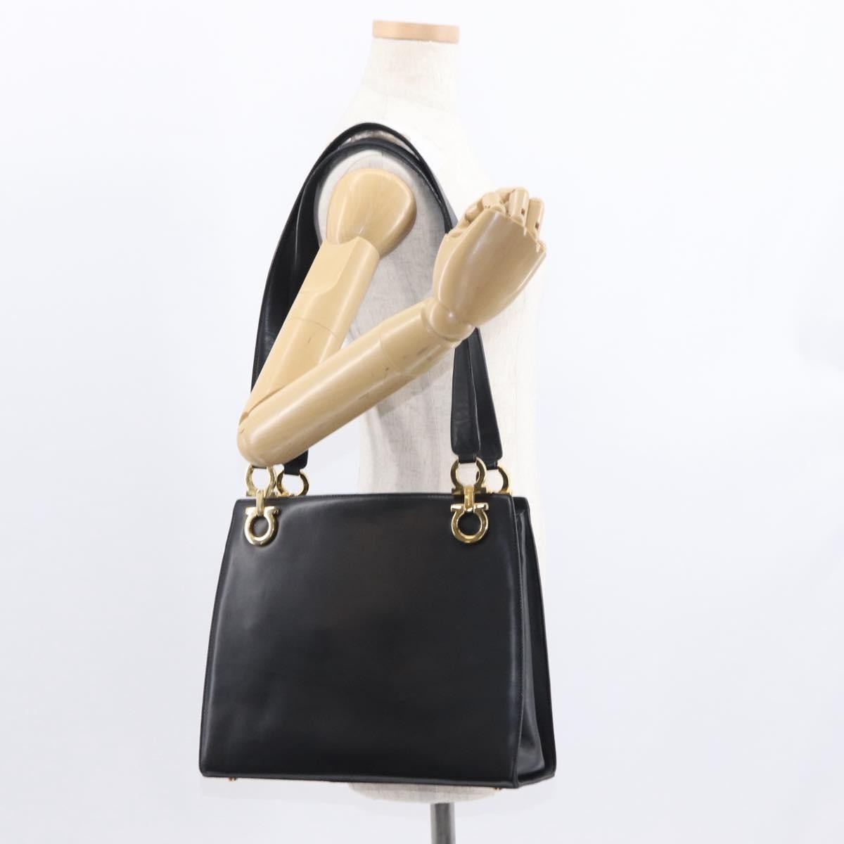 Salvatore Ferragamo Gancini Leather Black Leather Shoulder Bag Bag (Pre-Owned)