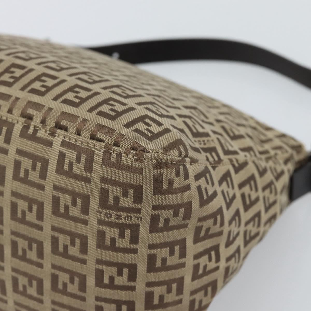 Fendi Mamma Baguette Canvas Beige Canvas Handbag (Pre-Owned)
