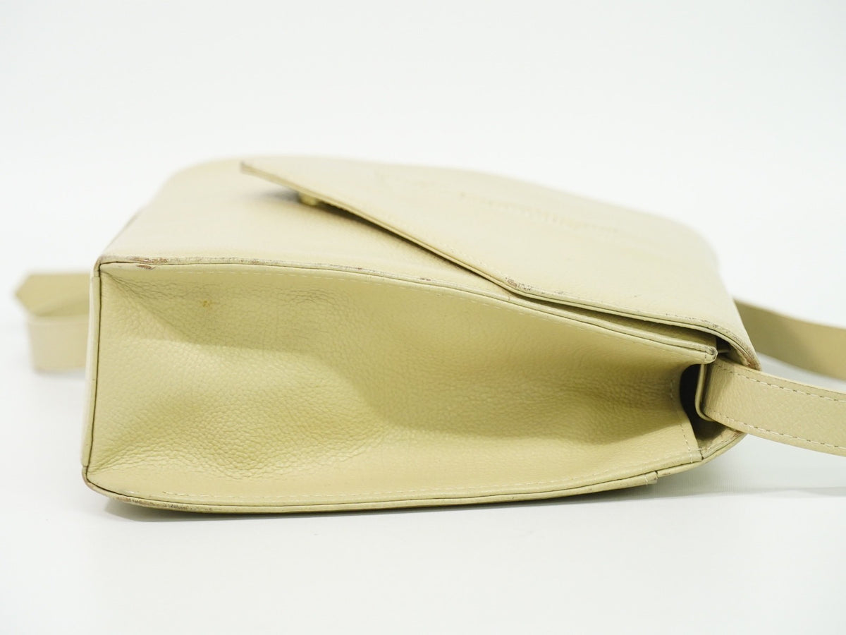 Saint Laurent Uptown Leather Beige Leather Crossbody Bag Bag (Pre-Owned)