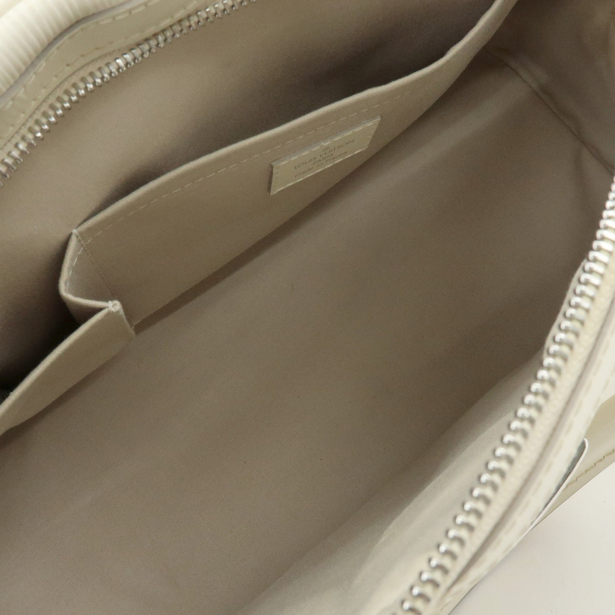 Louis Vuitton Montaigne Bowling Epi Leather White Leather Handbag (Pre-Owned)