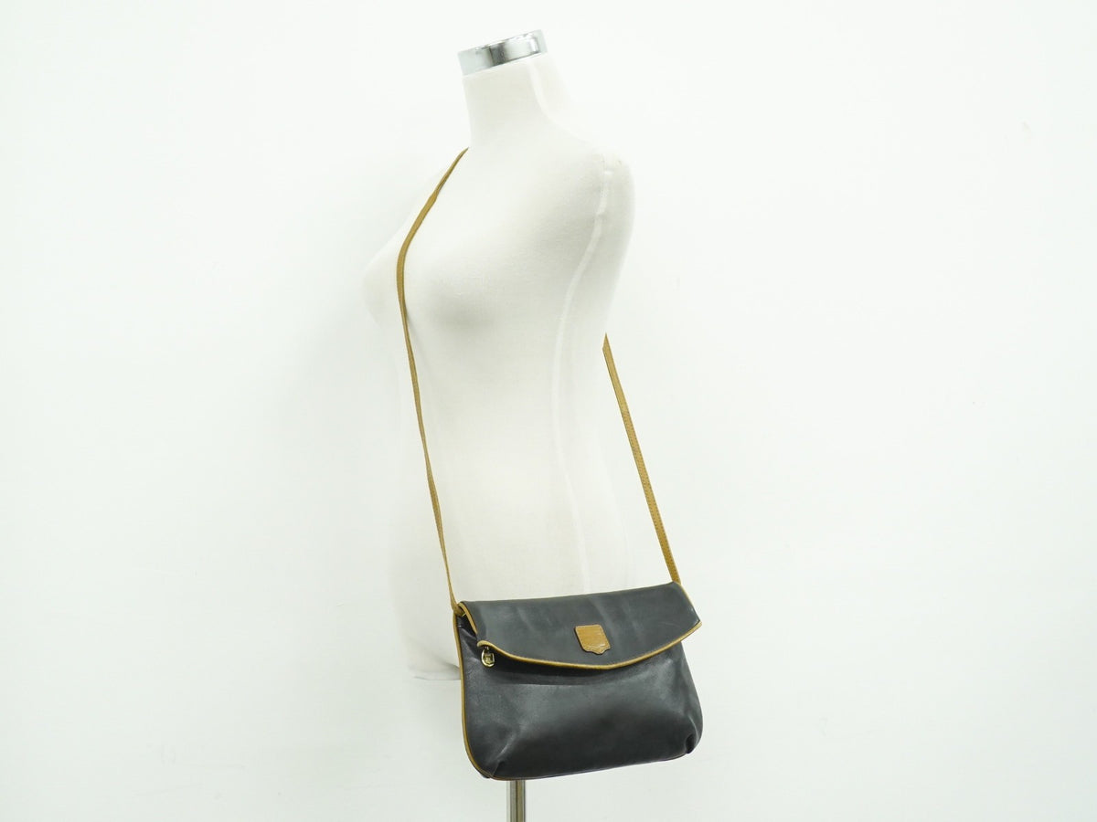 Celine Flap Shoulder Leather Black Leather Shoulder Bag Bag (Pre-Owned)