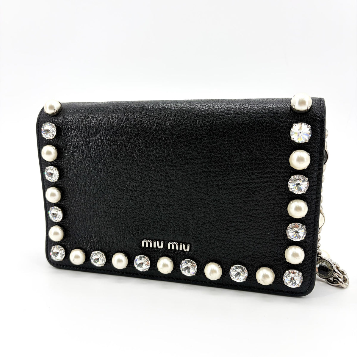 Miu Miu Crystal And Pearl Chain Clutch Embellished Leather Black Leather Clutche & Pouche Bag (Pre-Owned)