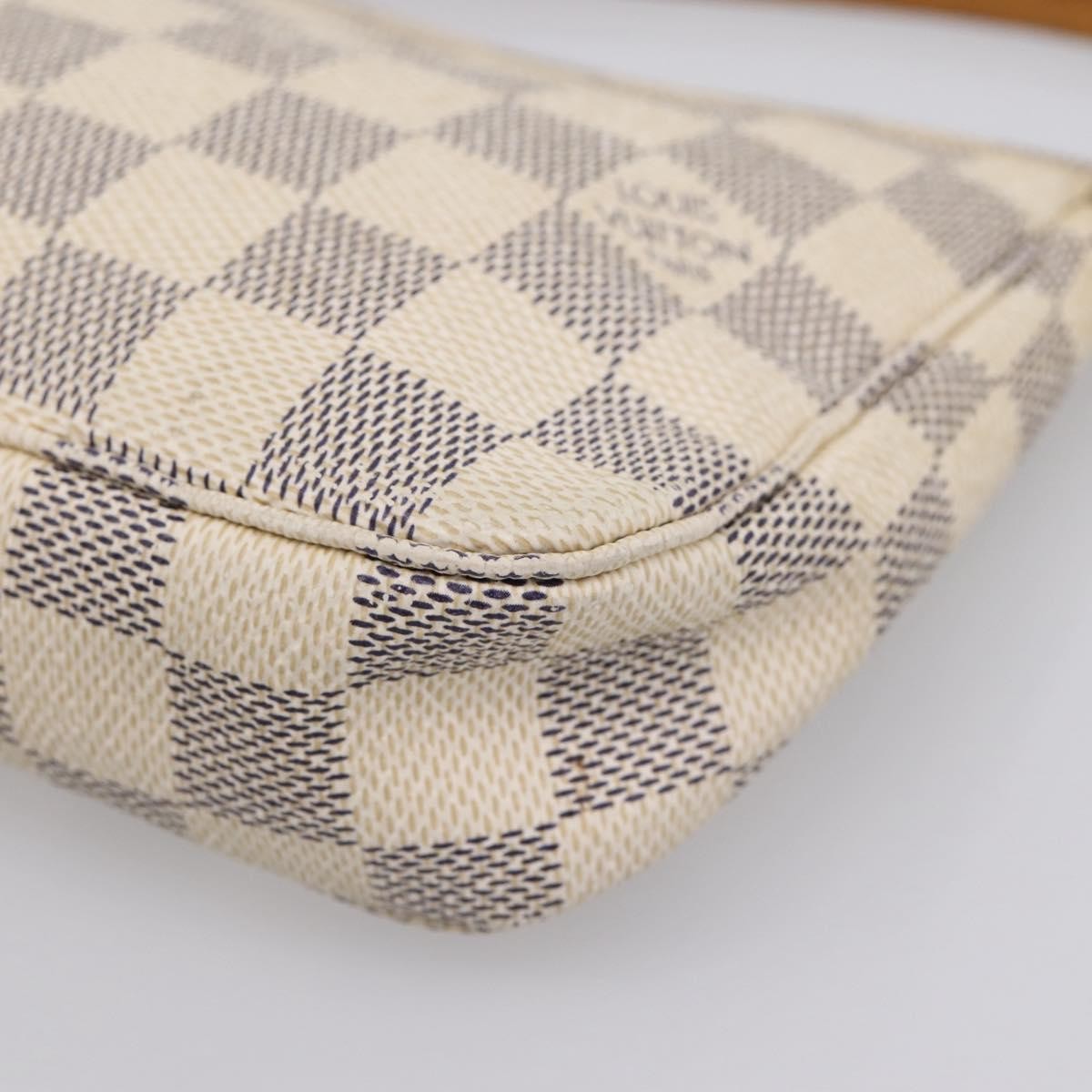 Louis Vuitton Pochette Accessoires Nm Damier White Canvas Clutche & Pouche Bag (Pre-Owned)