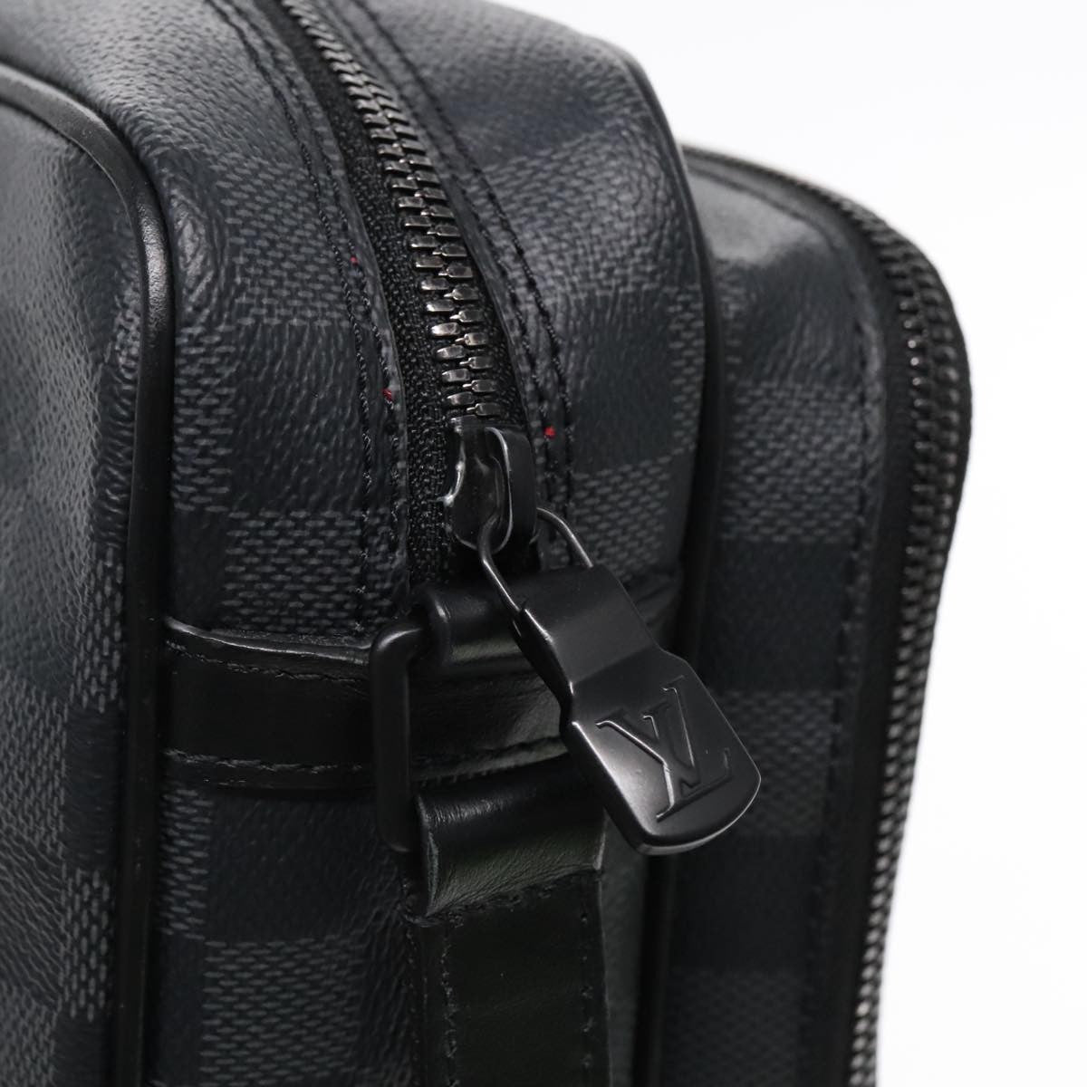 Louis Vuitton Utility Business Damier Graphite Gray Canvas Shoulder Bag Bag (Pre-Owned)