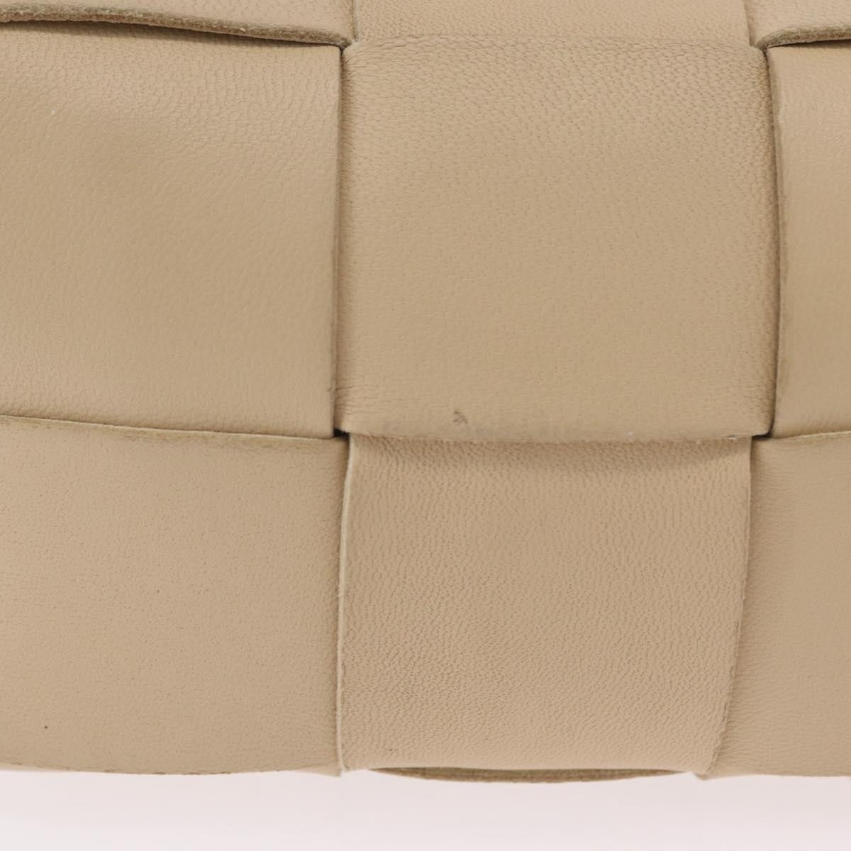 Bottega Veneta Cassette Maxi Intrecciato Leather Beige Leather Crossbody Bag Bag (Pre-Owned)