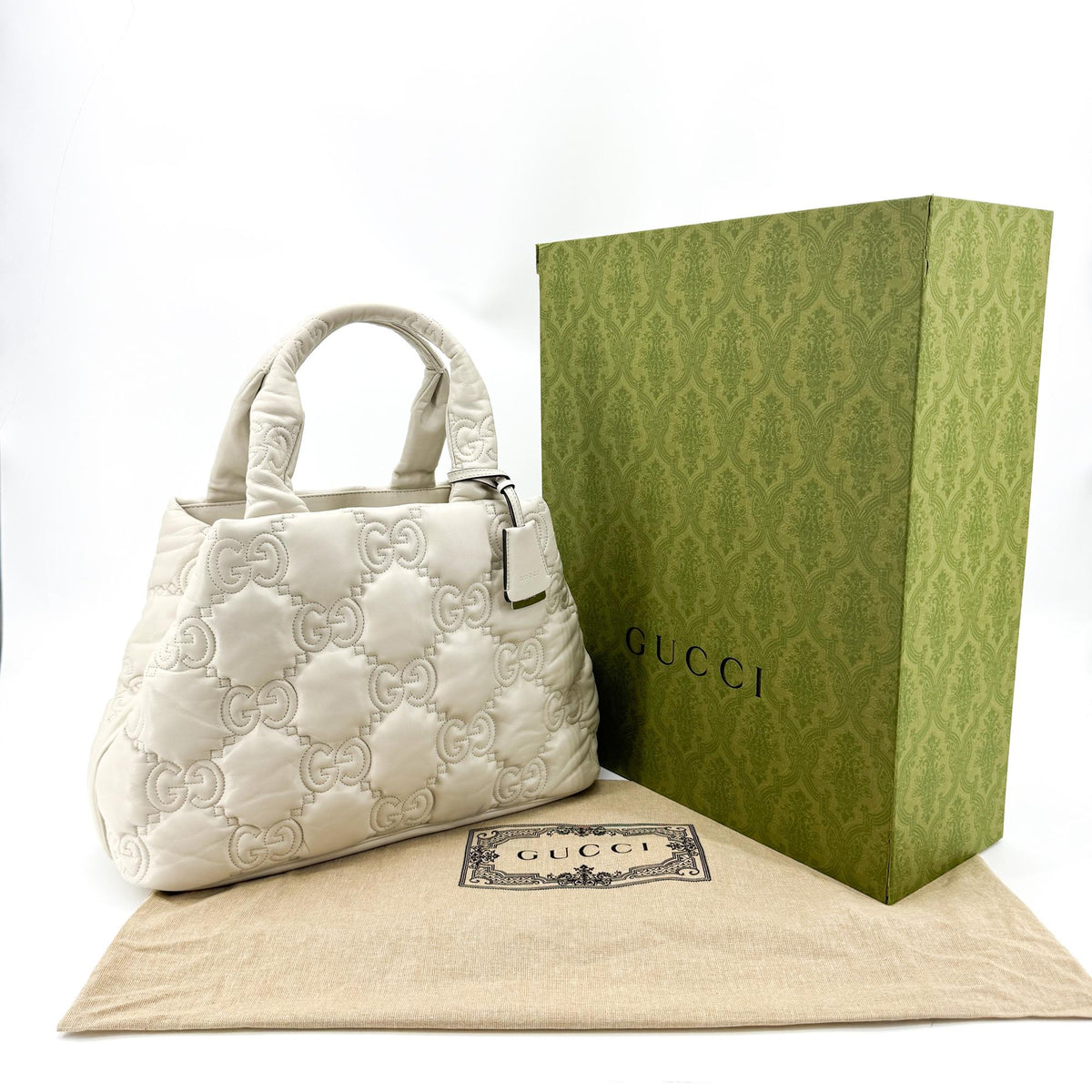 Gucci Gg Marmont Matelassé Leather White Leather Shoulder Bag Bag (Pre-Owned)