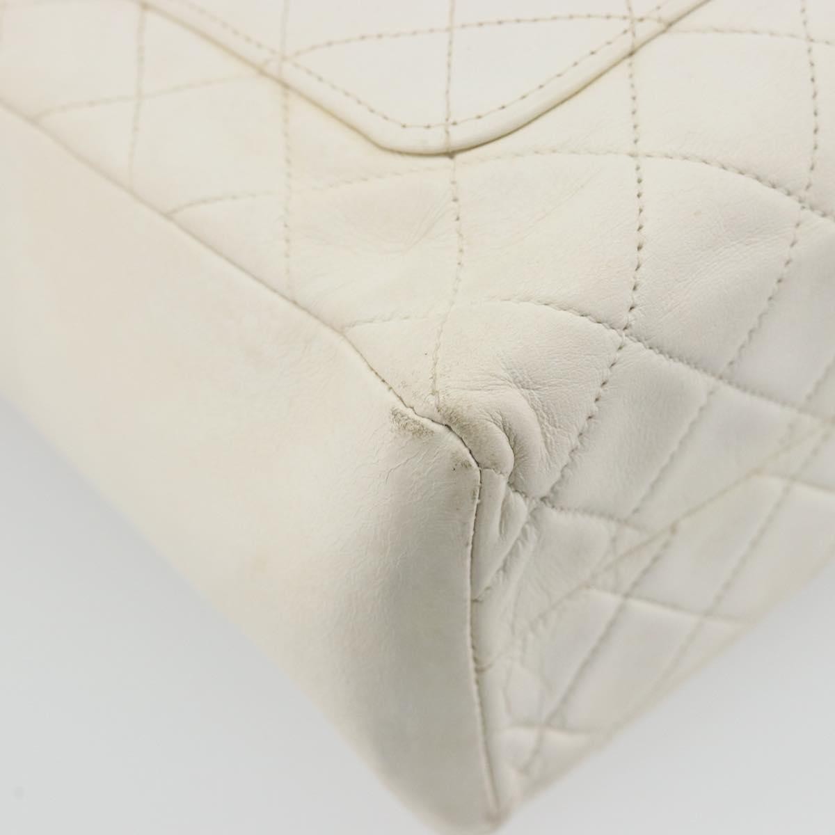 Chanel Cc Handbag Leather White Leather Handbag (Pre-Owned)