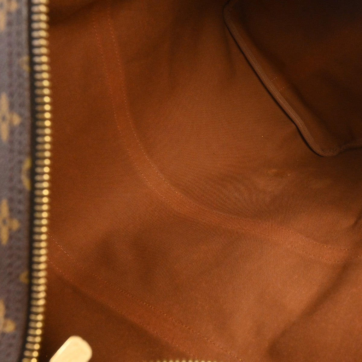 Louis Vuitton Keepall Bandoulière Monogram Brown Canvas Travel Bag Bag (Pre-Owned)