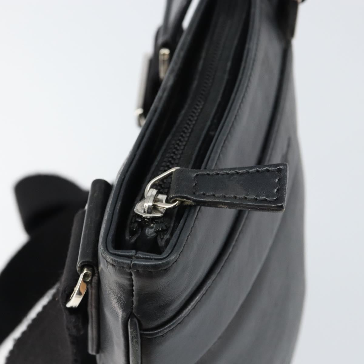 Salvatore Ferragamo Vintage Leather Black Leather Shoulder Bag Bag (Pre-Owned)