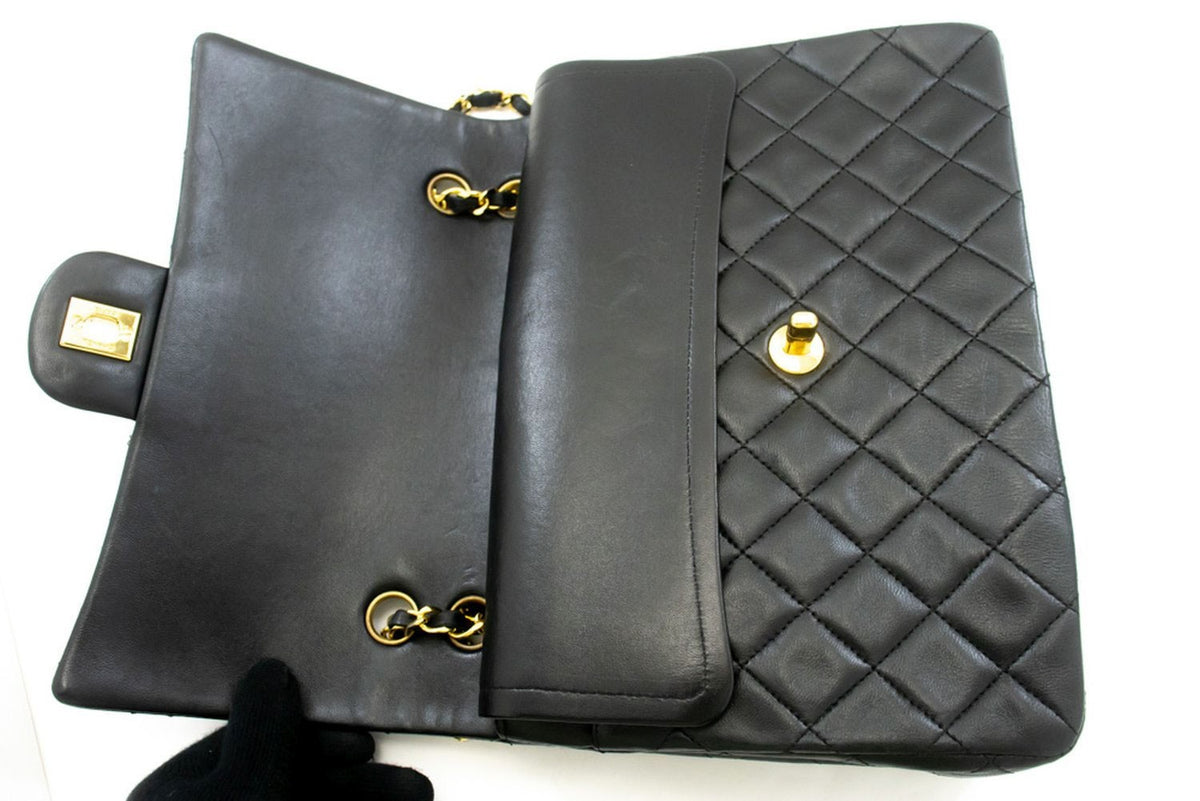 Chanel Timeless - Classic Double Flap Leather Black Leather Handbag (Pre-Owned)