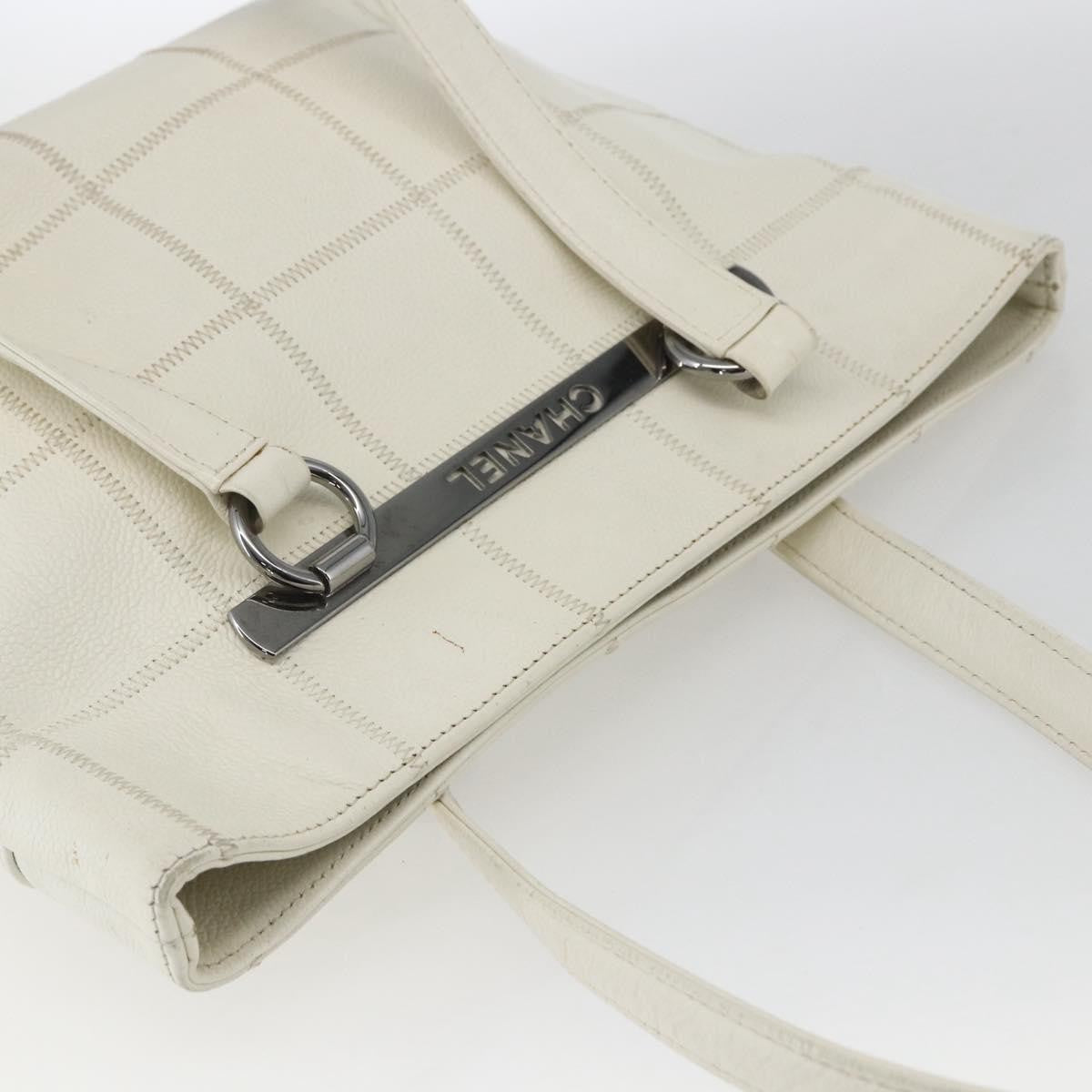 Chanel Square Stitch Quilted Leather White Leather Tote Bag Bag (Pre-Owned)