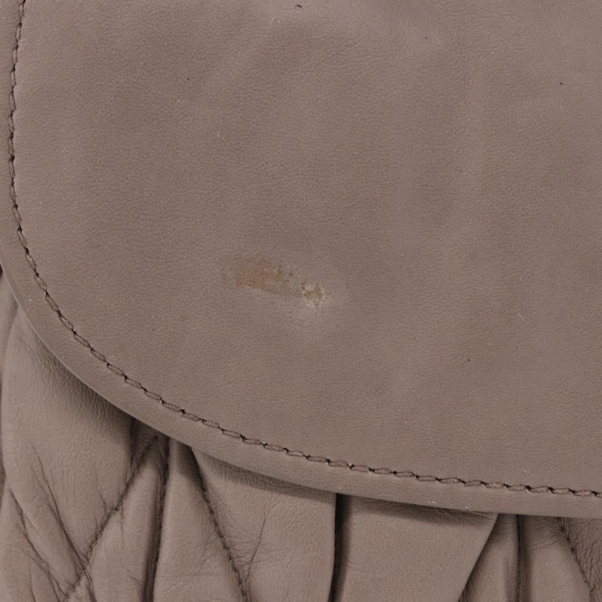 Miu Miu Chain Pushlock Matelassé Nappa Leather Beige Leather Shoulder Bag Bag (Pre-Owned)