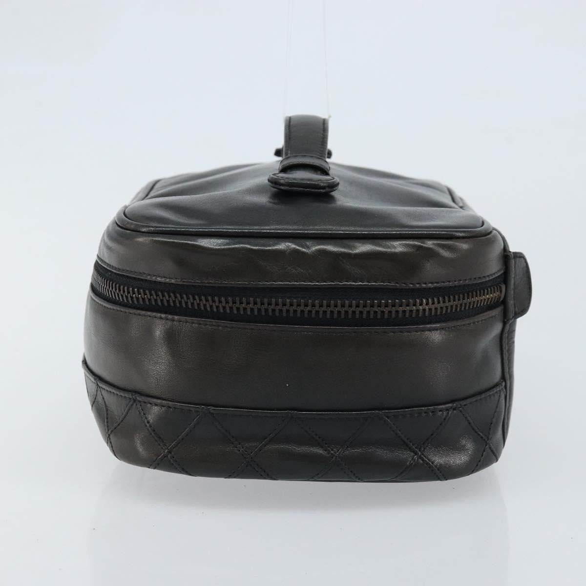 Chanel Vintage Cosmetic Case Lambskin Black Leather Clutche & Pouche Bag (Pre-Owned)